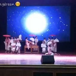 白月光舞蹈视频,演绎古典与现代交融之美